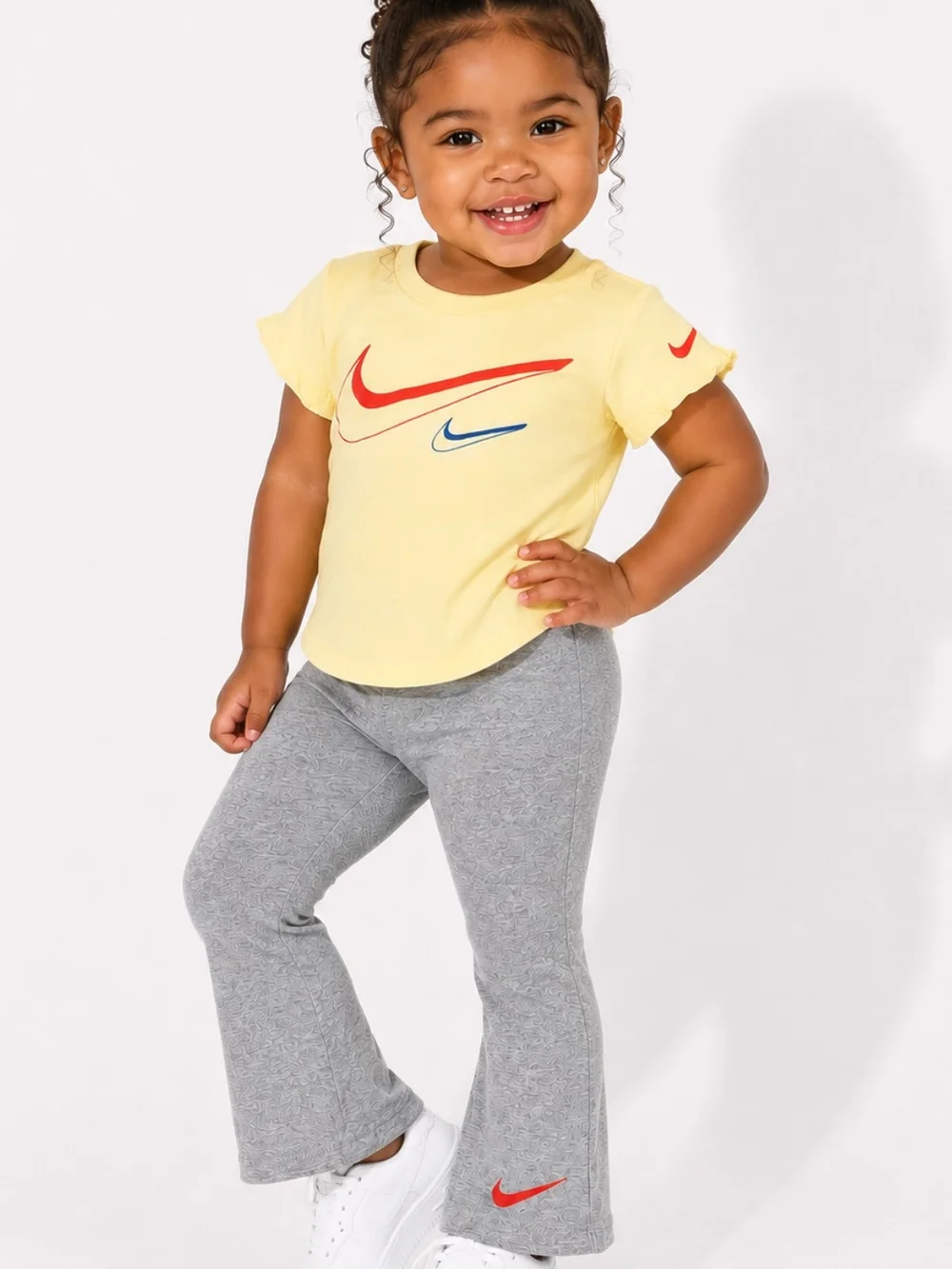 Nike Toddler Tee & Flare Leggings Set 3T - Picture 2 of 4